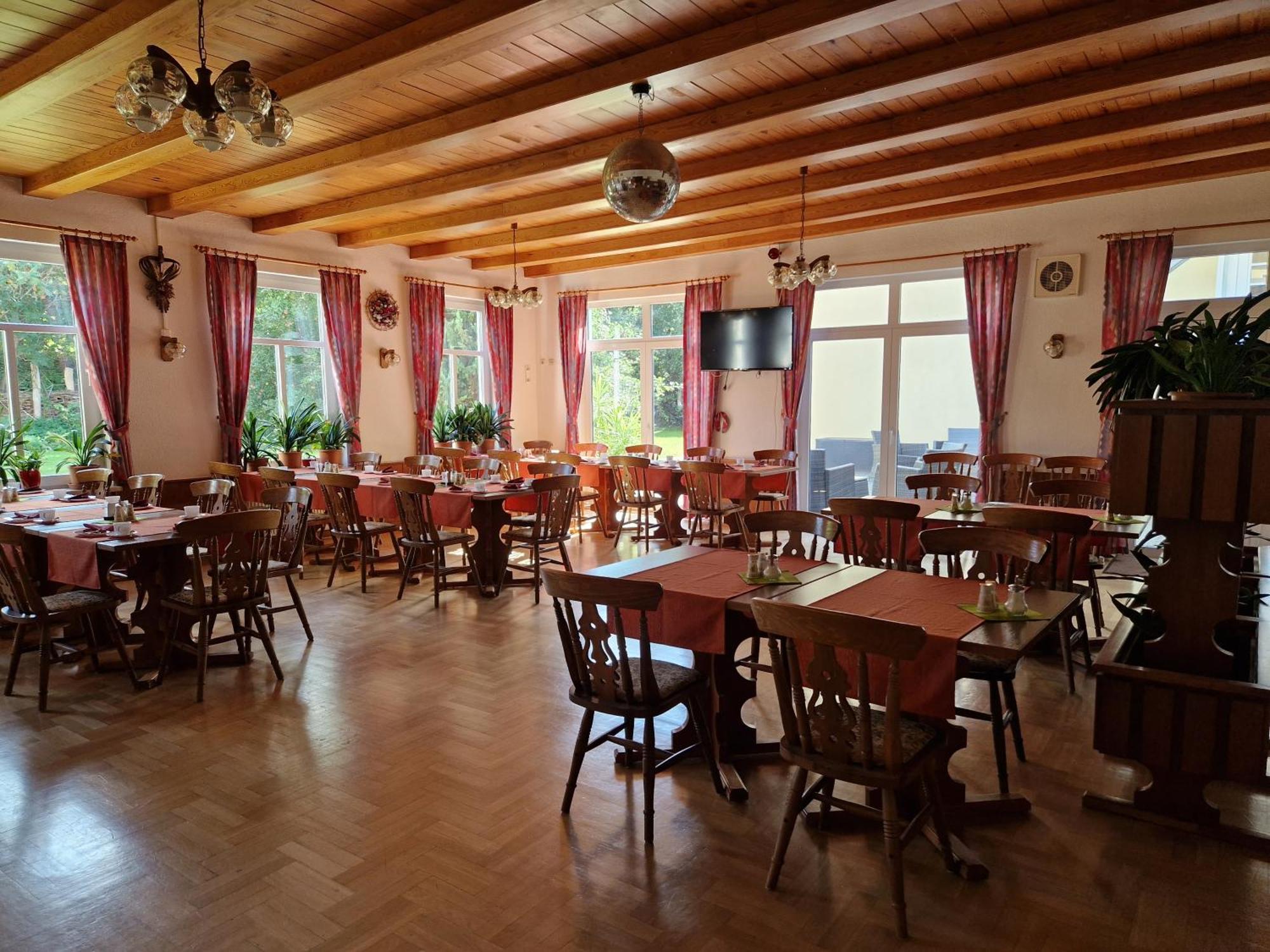 Pension Am Rheinsberger Schlosspark מראה חיצוני תמונה